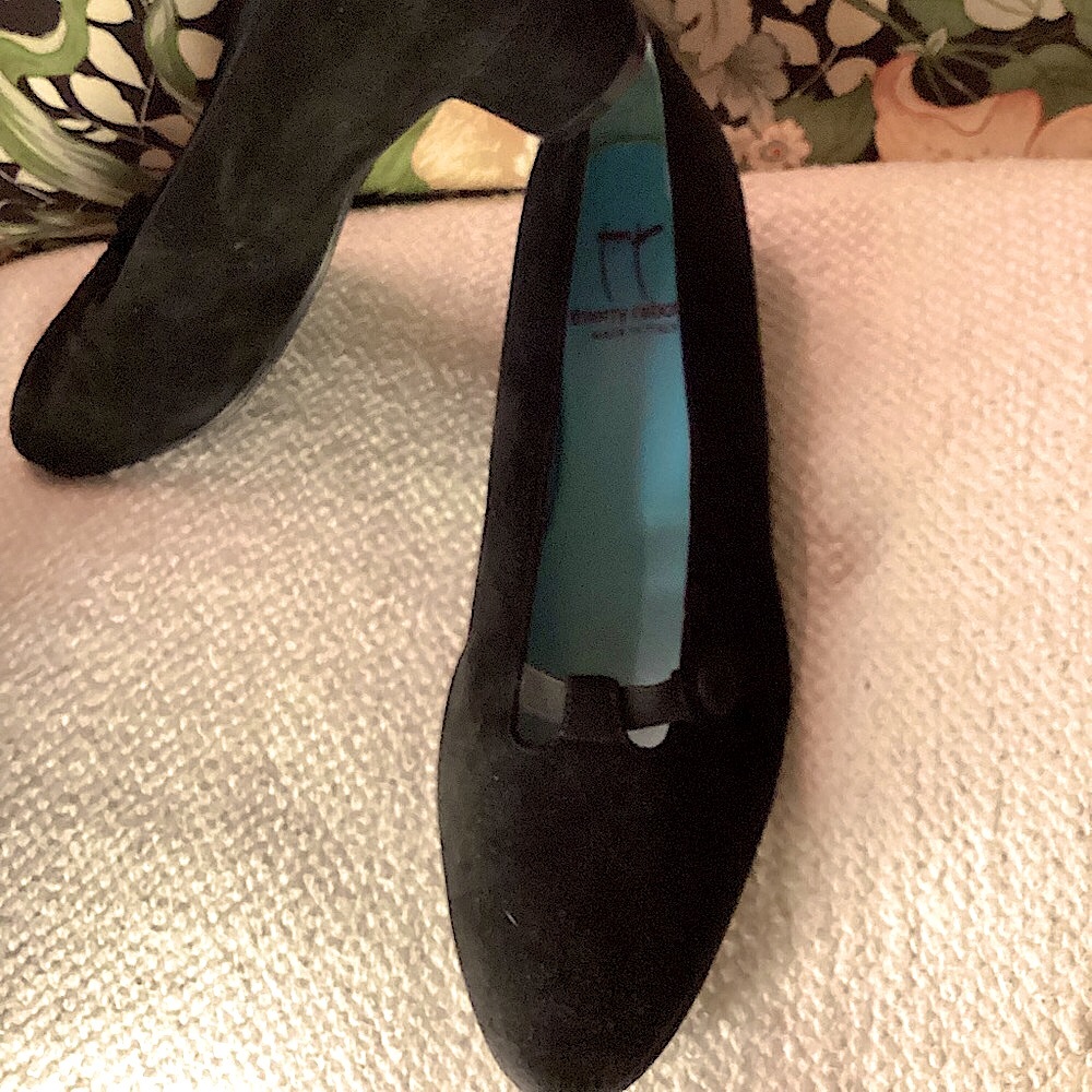 Thierry Rabotin size 37 EU, EUC, suede. Black pumps